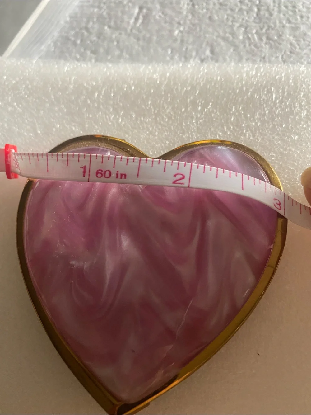 Superb Vintage Pink Marbled Heart Compact Gold Trim